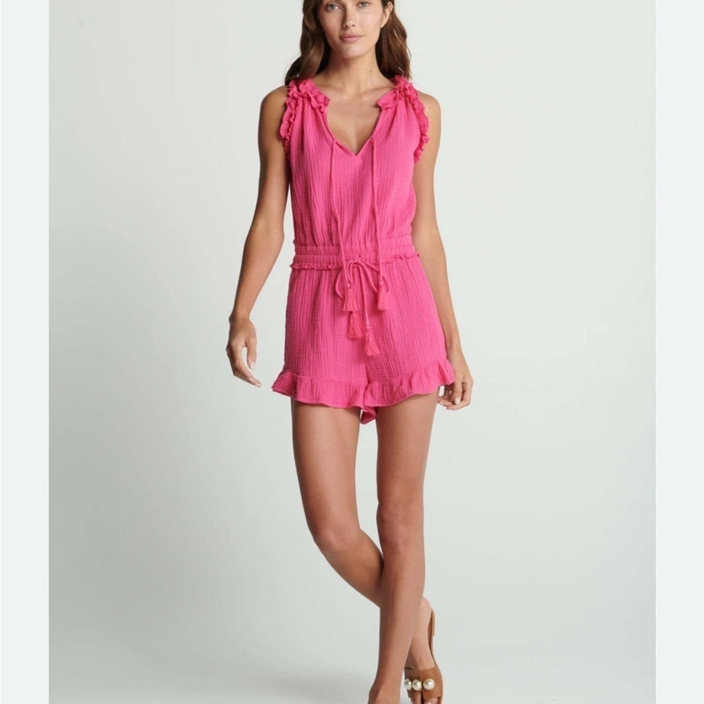 Sunday’s Pink Sleeveless Ruffle Romper EUC size large